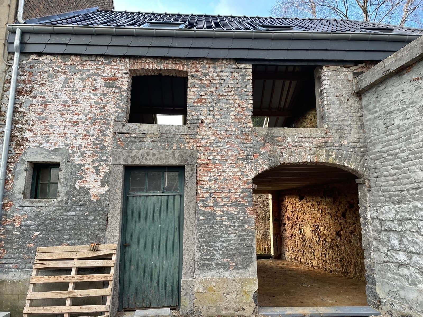 Rénovation ferme en pierre à Héron - Photo 1